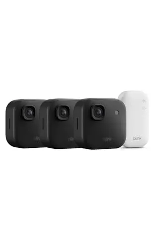 Caméra extérieure 2K+ Blink (nouvelle génération) —Caméra de surveillance connectée sans fil, résolution vidéo 2K, audio amélioré, module de synchronisation de base inclus, système de 3 caméras, noir