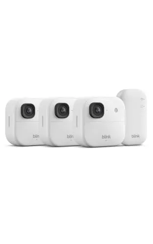 Videocamera esterna 2K+ Blink (ultimo modello) —videocamera di sicurezza smart senza fili, risoluzione video 2K, audio ottimizzato, durata delle pile fino a due anni. Sistema da 3 videocamere, bianco